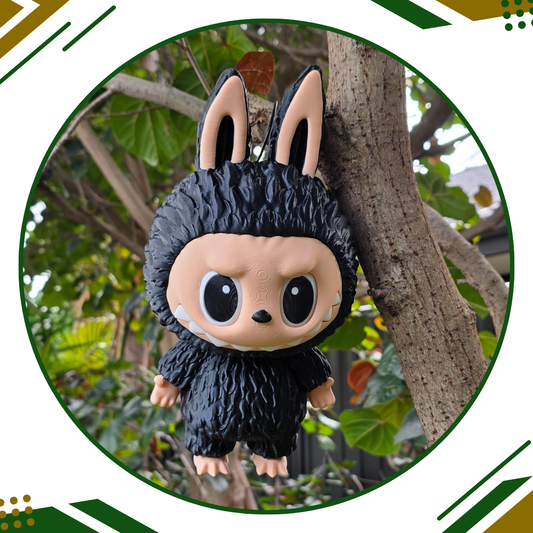 Giant Labubu